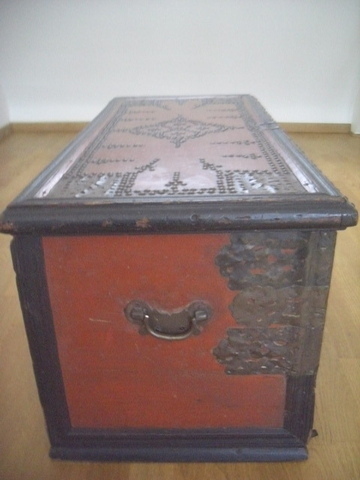 Chinese koffer B42cm x L94cm x H40cm